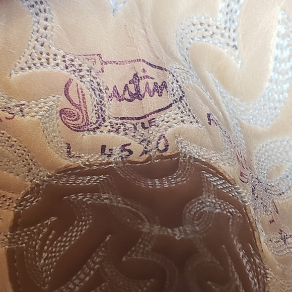 Justin Boots L 4520 Classic cowboy boots in tan and brown Women's Size 6.5 B. - Picture 10 of 14